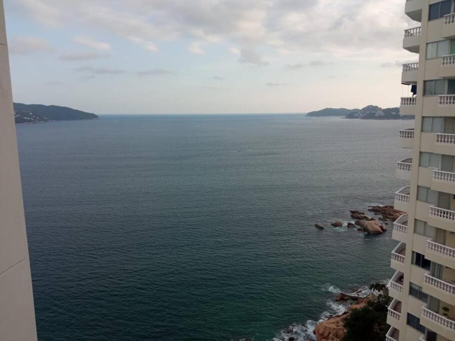 Suite frente al mar en Torres Gemelas Acapulco Exterior foto