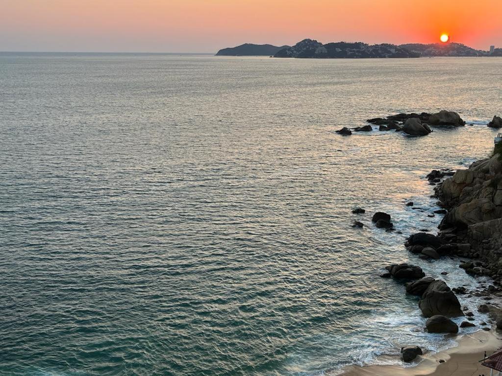 Suite frente al mar en Torres Gemelas Acapulco Exterior foto